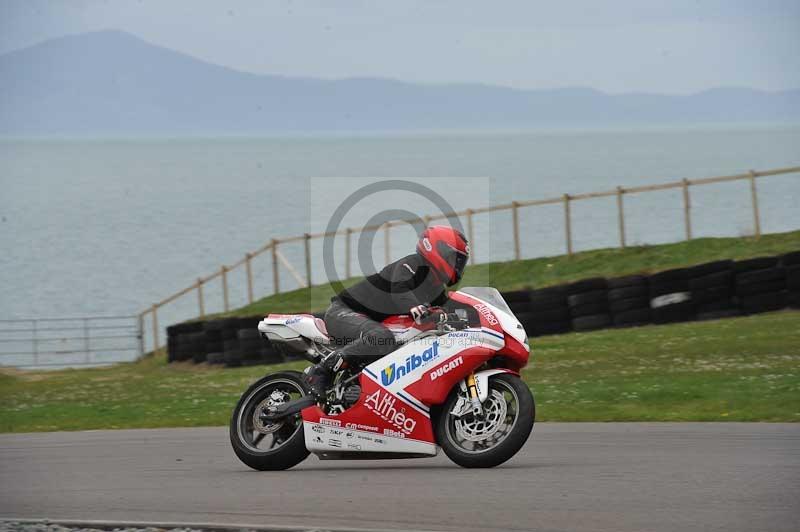 Motorcycle action photographs;anglesey circuit;anglesey trackday photographs;event digital images;eventdigitalimages;no limits trackday;oulton park circuit cheshire;peter wileman photography;trackday;trackday digital images;trackday photos;ty croes circuit wales