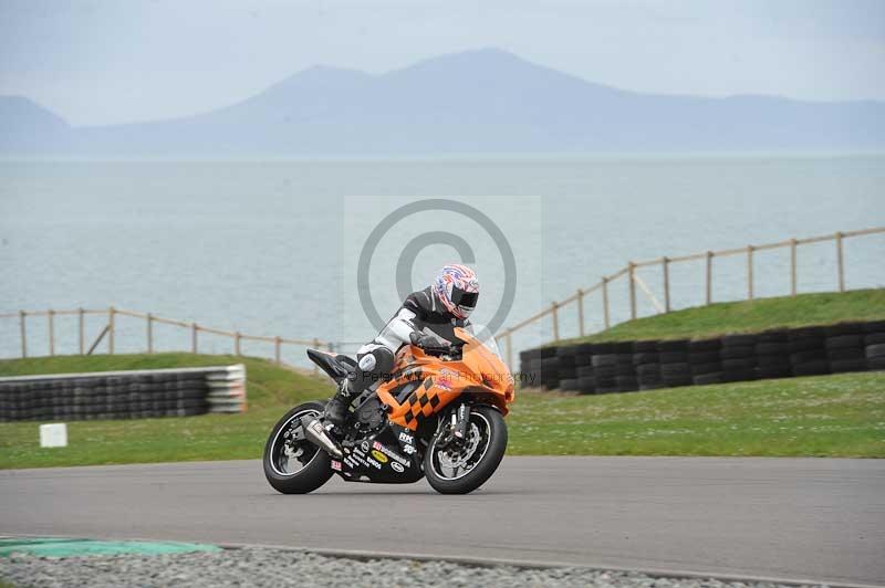 Motorcycle action photographs;anglesey circuit;anglesey trackday photographs;event digital images;eventdigitalimages;no limits trackday;oulton park circuit cheshire;peter wileman photography;trackday;trackday digital images;trackday photos;ty croes circuit wales