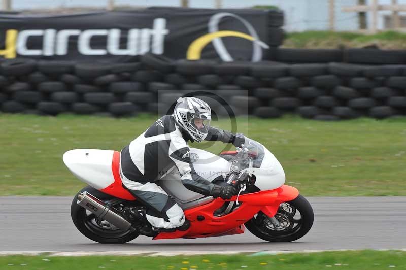 Motorcycle action photographs;anglesey circuit;anglesey trackday photographs;event digital images;eventdigitalimages;no limits trackday;oulton park circuit cheshire;peter wileman photography;trackday;trackday digital images;trackday photos;ty croes circuit wales