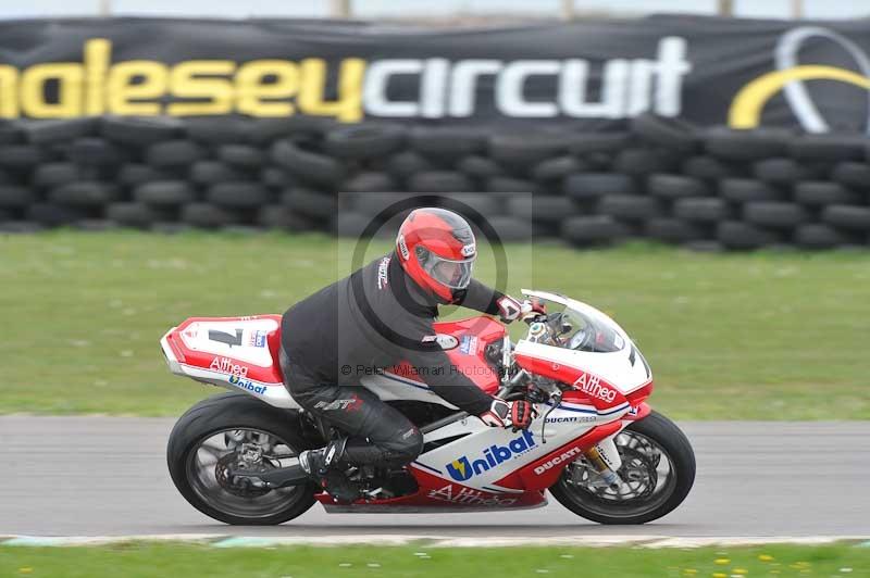 Motorcycle action photographs;anglesey circuit;anglesey trackday photographs;event digital images;eventdigitalimages;no limits trackday;oulton park circuit cheshire;peter wileman photography;trackday;trackday digital images;trackday photos;ty croes circuit wales