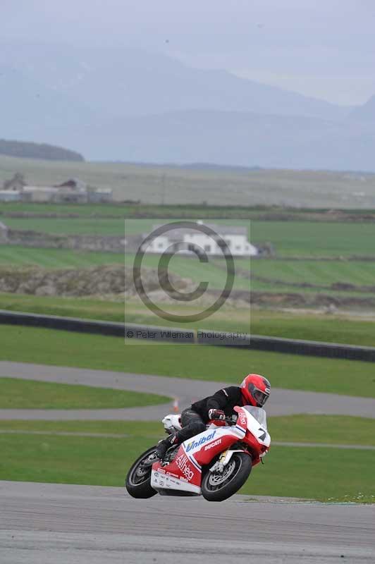 Motorcycle action photographs;anglesey circuit;anglesey trackday photographs;event digital images;eventdigitalimages;no limits trackday;oulton park circuit cheshire;peter wileman photography;trackday;trackday digital images;trackday photos;ty croes circuit wales