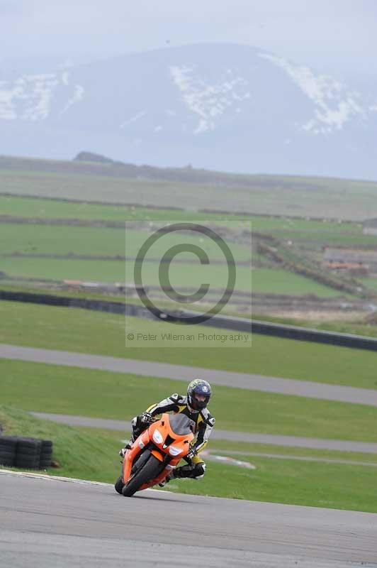 Motorcycle action photographs;anglesey circuit;anglesey trackday photographs;event digital images;eventdigitalimages;no limits trackday;oulton park circuit cheshire;peter wileman photography;trackday;trackday digital images;trackday photos;ty croes circuit wales