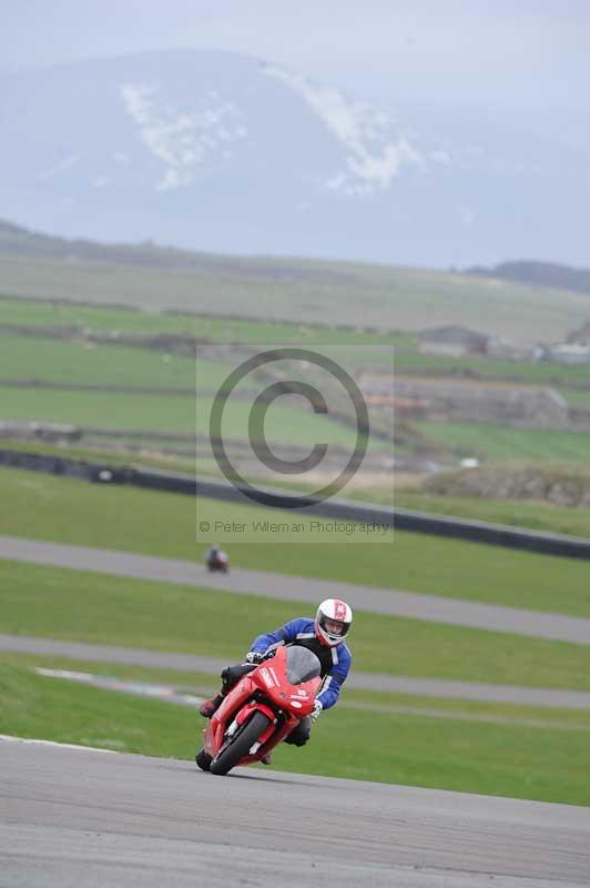 Motorcycle action photographs;anglesey circuit;anglesey trackday photographs;event digital images;eventdigitalimages;no limits trackday;oulton park circuit cheshire;peter wileman photography;trackday;trackday digital images;trackday photos;ty croes circuit wales