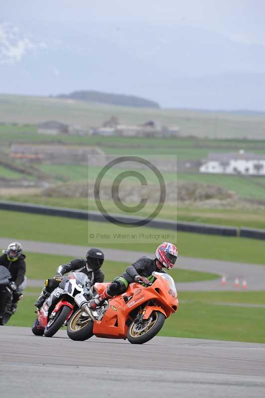 Motorcycle action photographs;anglesey circuit;anglesey trackday photographs;event digital images;eventdigitalimages;no limits trackday;oulton park circuit cheshire;peter wileman photography;trackday;trackday digital images;trackday photos;ty croes circuit wales