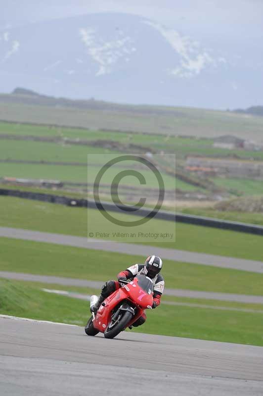 Motorcycle action photographs;anglesey circuit;anglesey trackday photographs;event digital images;eventdigitalimages;no limits trackday;oulton park circuit cheshire;peter wileman photography;trackday;trackday digital images;trackday photos;ty croes circuit wales