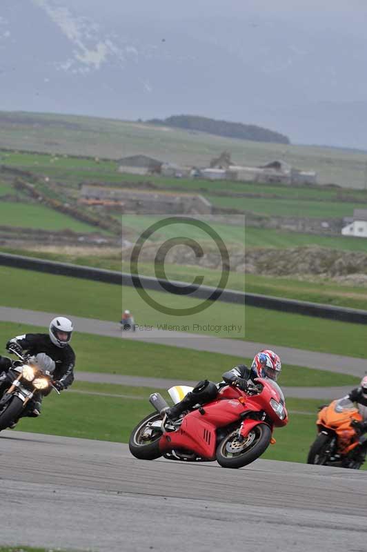 Motorcycle action photographs;anglesey circuit;anglesey trackday photographs;event digital images;eventdigitalimages;no limits trackday;oulton park circuit cheshire;peter wileman photography;trackday;trackday digital images;trackday photos;ty croes circuit wales