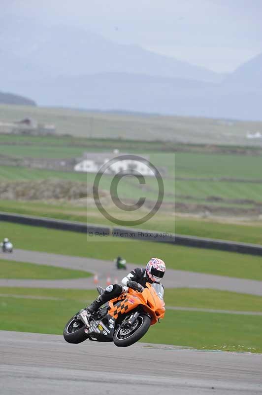 Motorcycle action photographs;anglesey circuit;anglesey trackday photographs;event digital images;eventdigitalimages;no limits trackday;oulton park circuit cheshire;peter wileman photography;trackday;trackday digital images;trackday photos;ty croes circuit wales