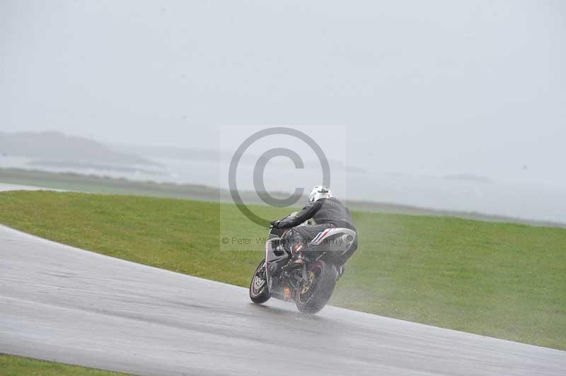 Motorcycle action photographs;anglesey circuit;anglesey trackday photographs;event digital images;eventdigitalimages;no limits trackday;oulton park circuit cheshire;peter wileman photography;trackday;trackday digital images;trackday photos;ty croes circuit wales