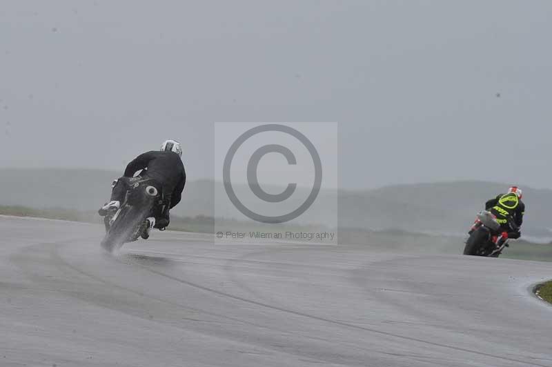 Motorcycle action photographs;anglesey circuit;anglesey trackday photographs;event digital images;eventdigitalimages;no limits trackday;oulton park circuit cheshire;peter wileman photography;trackday;trackday digital images;trackday photos;ty croes circuit wales