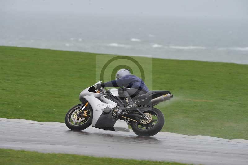 Motorcycle action photographs;anglesey circuit;anglesey trackday photographs;event digital images;eventdigitalimages;no limits trackday;oulton park circuit cheshire;peter wileman photography;trackday;trackday digital images;trackday photos;ty croes circuit wales