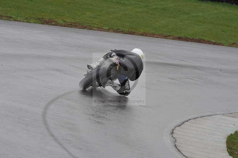 Motorcycle action photographs;anglesey circuit;anglesey trackday photographs;event digital images;eventdigitalimages;no limits trackday;oulton park circuit cheshire;peter wileman photography;trackday;trackday digital images;trackday photos;ty croes circuit wales