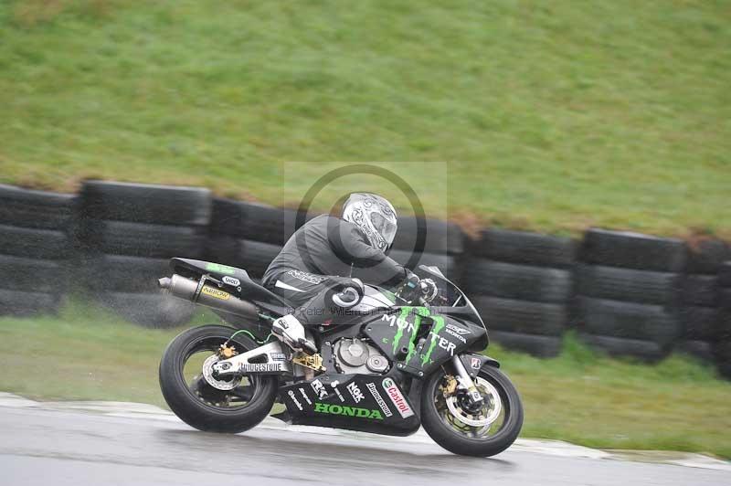 Motorcycle action photographs;anglesey circuit;anglesey trackday photographs;event digital images;eventdigitalimages;no limits trackday;oulton park circuit cheshire;peter wileman photography;trackday;trackday digital images;trackday photos;ty croes circuit wales