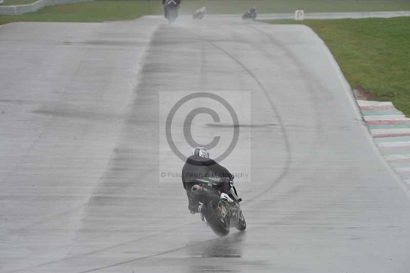 Motorcycle action photographs;anglesey circuit;anglesey trackday photographs;event digital images;eventdigitalimages;no limits trackday;oulton park circuit cheshire;peter wileman photography;trackday;trackday digital images;trackday photos;ty croes circuit wales