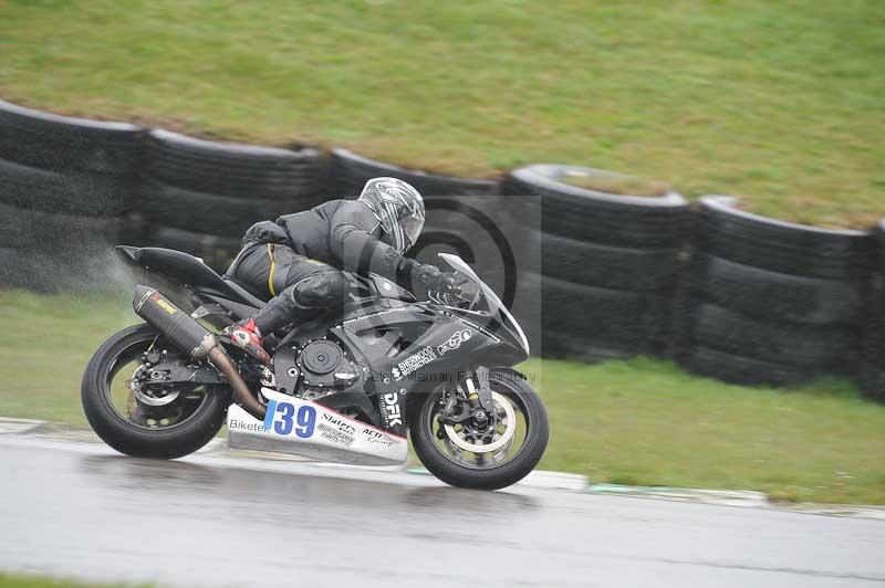 Motorcycle action photographs;anglesey circuit;anglesey trackday photographs;event digital images;eventdigitalimages;no limits trackday;oulton park circuit cheshire;peter wileman photography;trackday;trackday digital images;trackday photos;ty croes circuit wales