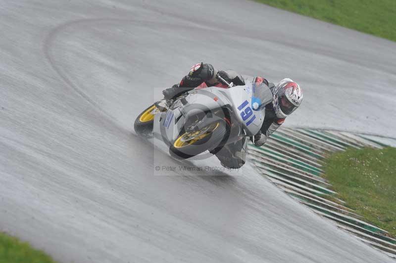 Motorcycle action photographs;anglesey circuit;anglesey trackday photographs;event digital images;eventdigitalimages;no limits trackday;oulton park circuit cheshire;peter wileman photography;trackday;trackday digital images;trackday photos;ty croes circuit wales