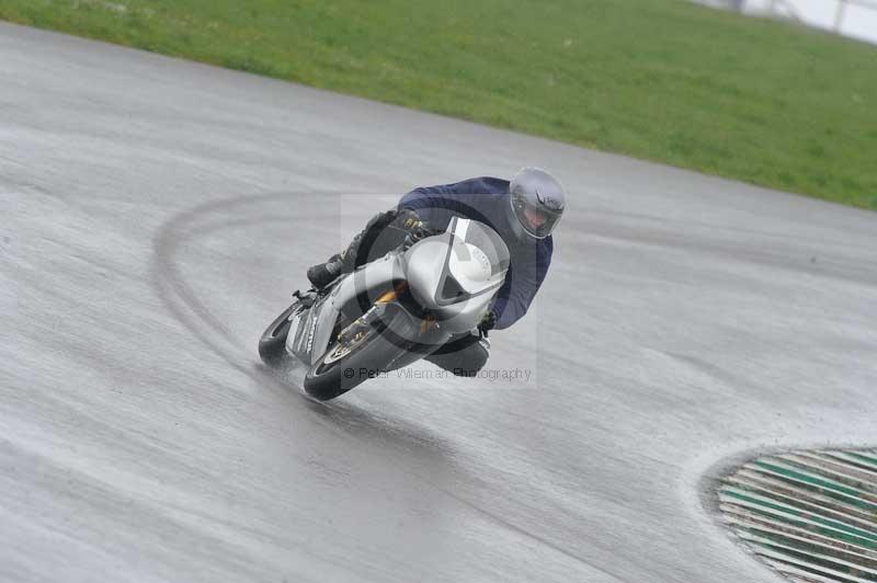 Motorcycle action photographs;anglesey circuit;anglesey trackday photographs;event digital images;eventdigitalimages;no limits trackday;oulton park circuit cheshire;peter wileman photography;trackday;trackday digital images;trackday photos;ty croes circuit wales