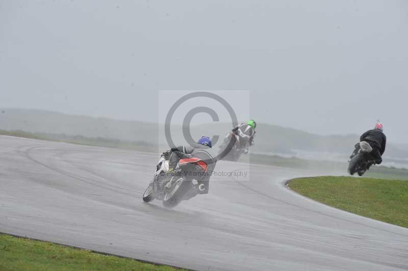 Motorcycle action photographs;anglesey circuit;anglesey trackday photographs;event digital images;eventdigitalimages;no limits trackday;oulton park circuit cheshire;peter wileman photography;trackday;trackday digital images;trackday photos;ty croes circuit wales