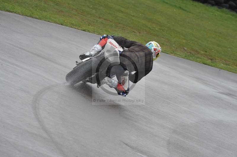 Motorcycle action photographs;anglesey circuit;anglesey trackday photographs;event digital images;eventdigitalimages;no limits trackday;oulton park circuit cheshire;peter wileman photography;trackday;trackday digital images;trackday photos;ty croes circuit wales