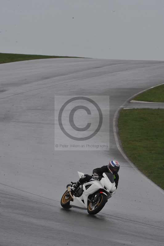 Motorcycle action photographs;anglesey circuit;anglesey trackday photographs;event digital images;eventdigitalimages;no limits trackday;oulton park circuit cheshire;peter wileman photography;trackday;trackday digital images;trackday photos;ty croes circuit wales