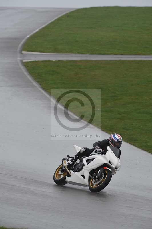 Motorcycle action photographs;anglesey circuit;anglesey trackday photographs;event digital images;eventdigitalimages;no limits trackday;oulton park circuit cheshire;peter wileman photography;trackday;trackday digital images;trackday photos;ty croes circuit wales