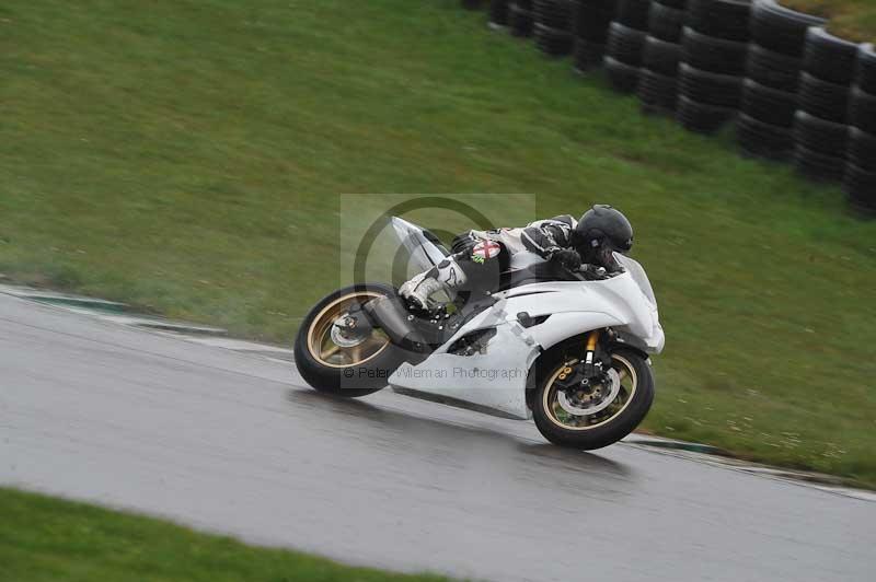 Motorcycle action photographs;anglesey circuit;anglesey trackday photographs;event digital images;eventdigitalimages;no limits trackday;oulton park circuit cheshire;peter wileman photography;trackday;trackday digital images;trackday photos;ty croes circuit wales