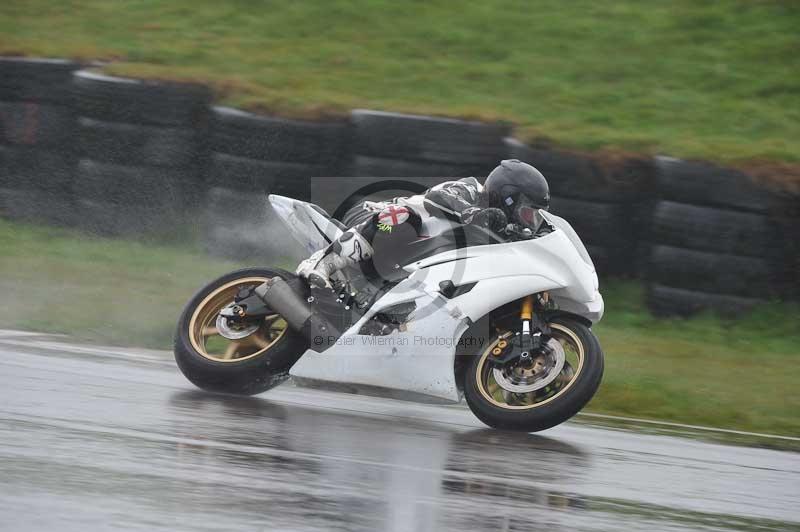 Motorcycle action photographs;anglesey circuit;anglesey trackday photographs;event digital images;eventdigitalimages;no limits trackday;oulton park circuit cheshire;peter wileman photography;trackday;trackday digital images;trackday photos;ty croes circuit wales