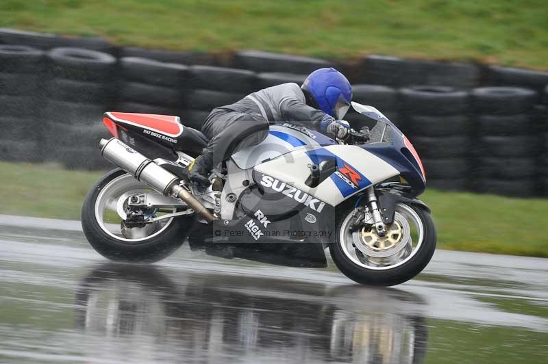 Motorcycle action photographs;anglesey circuit;anglesey trackday photographs;event digital images;eventdigitalimages;no limits trackday;oulton park circuit cheshire;peter wileman photography;trackday;trackday digital images;trackday photos;ty croes circuit wales