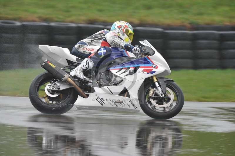 Motorcycle action photographs;anglesey circuit;anglesey trackday photographs;event digital images;eventdigitalimages;no limits trackday;oulton park circuit cheshire;peter wileman photography;trackday;trackday digital images;trackday photos;ty croes circuit wales