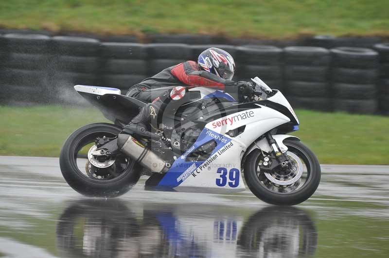 Motorcycle action photographs;anglesey circuit;anglesey trackday photographs;event digital images;eventdigitalimages;no limits trackday;oulton park circuit cheshire;peter wileman photography;trackday;trackday digital images;trackday photos;ty croes circuit wales