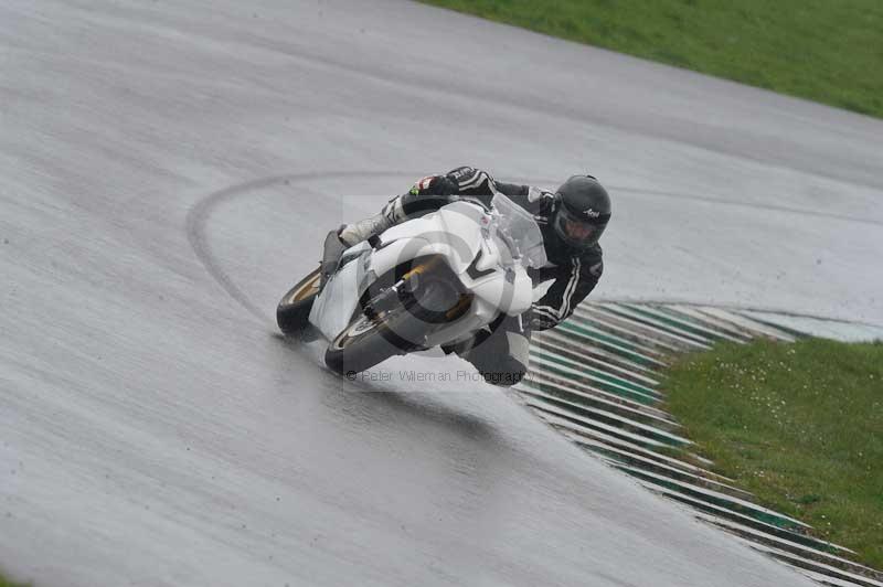 Motorcycle action photographs;anglesey circuit;anglesey trackday photographs;event digital images;eventdigitalimages;no limits trackday;oulton park circuit cheshire;peter wileman photography;trackday;trackday digital images;trackday photos;ty croes circuit wales