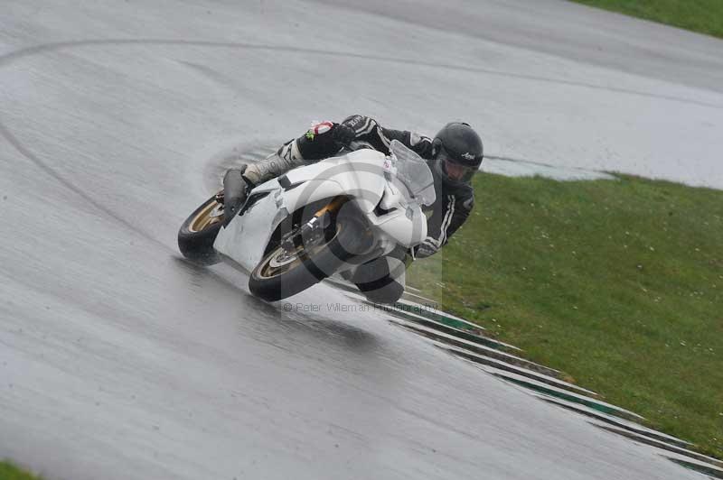 Motorcycle action photographs;anglesey circuit;anglesey trackday photographs;event digital images;eventdigitalimages;no limits trackday;oulton park circuit cheshire;peter wileman photography;trackday;trackday digital images;trackday photos;ty croes circuit wales