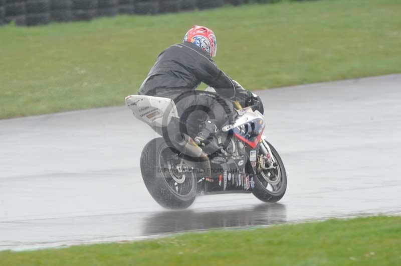 Motorcycle action photographs;anglesey circuit;anglesey trackday photographs;event digital images;eventdigitalimages;no limits trackday;oulton park circuit cheshire;peter wileman photography;trackday;trackday digital images;trackday photos;ty croes circuit wales