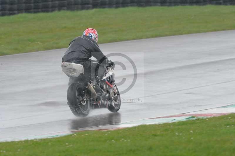 Motorcycle action photographs;anglesey circuit;anglesey trackday photographs;event digital images;eventdigitalimages;no limits trackday;oulton park circuit cheshire;peter wileman photography;trackday;trackday digital images;trackday photos;ty croes circuit wales