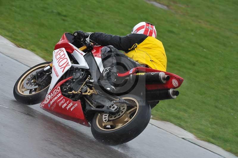 Motorcycle action photographs;anglesey circuit;anglesey trackday photographs;event digital images;eventdigitalimages;no limits trackday;oulton park circuit cheshire;peter wileman photography;trackday;trackday digital images;trackday photos;ty croes circuit wales