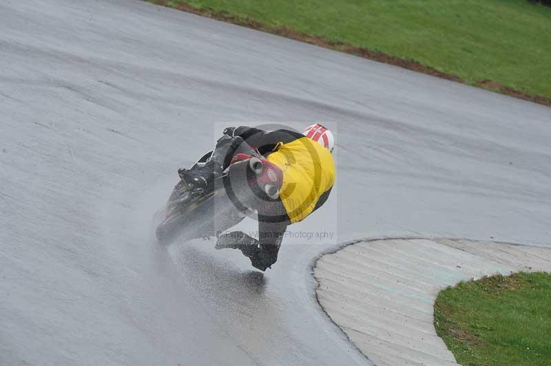 Motorcycle action photographs;anglesey circuit;anglesey trackday photographs;event digital images;eventdigitalimages;no limits trackday;oulton park circuit cheshire;peter wileman photography;trackday;trackday digital images;trackday photos;ty croes circuit wales