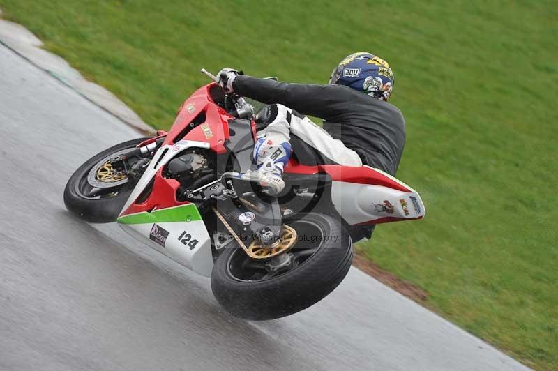 Motorcycle action photographs;anglesey circuit;anglesey trackday photographs;event digital images;eventdigitalimages;no limits trackday;oulton park circuit cheshire;peter wileman photography;trackday;trackday digital images;trackday photos;ty croes circuit wales