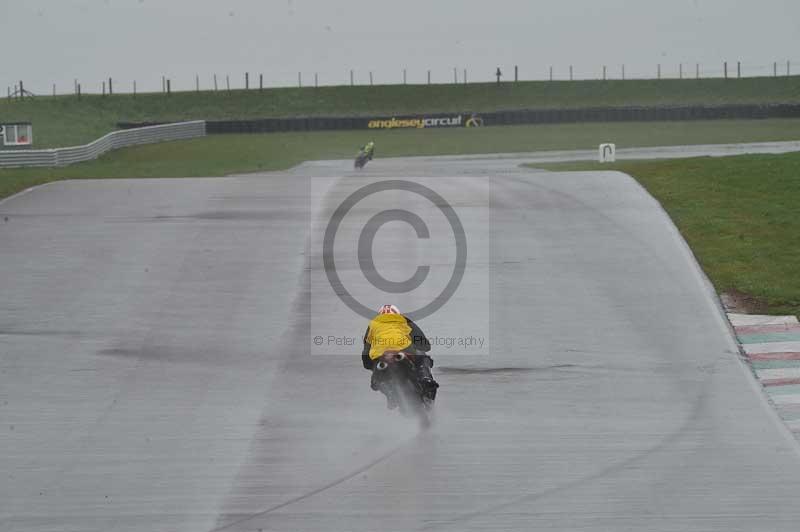 Motorcycle action photographs;anglesey circuit;anglesey trackday photographs;event digital images;eventdigitalimages;no limits trackday;oulton park circuit cheshire;peter wileman photography;trackday;trackday digital images;trackday photos;ty croes circuit wales