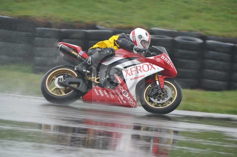 Motorcycle action photographs;anglesey circuit;anglesey trackday photographs;event digital images;eventdigitalimages;no limits trackday;oulton park circuit cheshire;peter wileman photography;trackday;trackday digital images;trackday photos;ty croes circuit wales