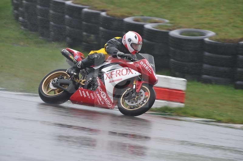 Motorcycle action photographs;anglesey circuit;anglesey trackday photographs;event digital images;eventdigitalimages;no limits trackday;oulton park circuit cheshire;peter wileman photography;trackday;trackday digital images;trackday photos;ty croes circuit wales