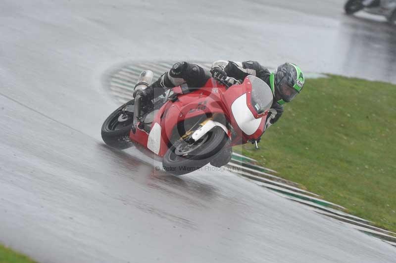 Motorcycle action photographs;anglesey circuit;anglesey trackday photographs;event digital images;eventdigitalimages;no limits trackday;oulton park circuit cheshire;peter wileman photography;trackday;trackday digital images;trackday photos;ty croes circuit wales