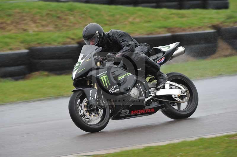 Motorcycle action photographs;anglesey circuit;anglesey trackday photographs;event digital images;eventdigitalimages;no limits trackday;oulton park circuit cheshire;peter wileman photography;trackday;trackday digital images;trackday photos;ty croes circuit wales