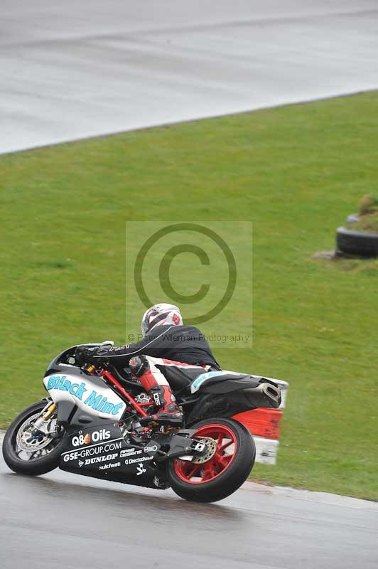 Motorcycle action photographs;anglesey circuit;anglesey trackday photographs;event digital images;eventdigitalimages;no limits trackday;oulton park circuit cheshire;peter wileman photography;trackday;trackday digital images;trackday photos;ty croes circuit wales