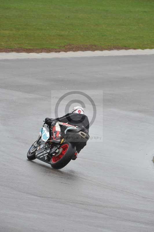 Motorcycle action photographs;anglesey circuit;anglesey trackday photographs;event digital images;eventdigitalimages;no limits trackday;oulton park circuit cheshire;peter wileman photography;trackday;trackday digital images;trackday photos;ty croes circuit wales