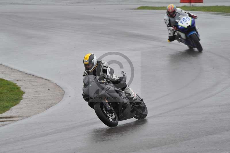 Motorcycle action photographs;anglesey circuit;anglesey trackday photographs;event digital images;eventdigitalimages;no limits trackday;oulton park circuit cheshire;peter wileman photography;trackday;trackday digital images;trackday photos;ty croes circuit wales