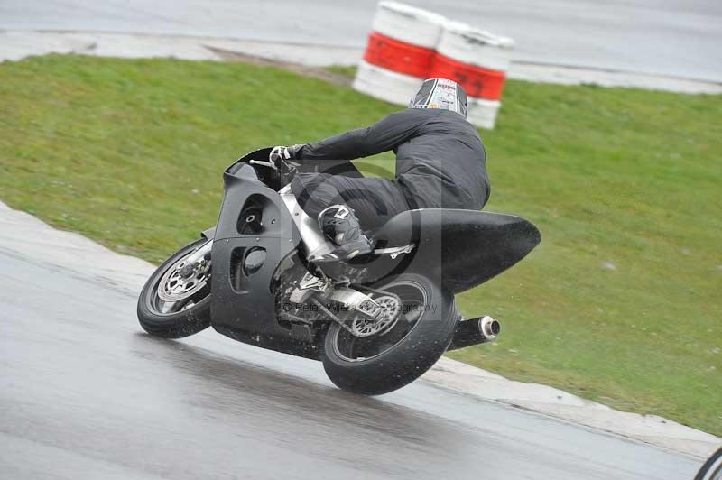 Motorcycle action photographs;anglesey circuit;anglesey trackday photographs;event digital images;eventdigitalimages;no limits trackday;oulton park circuit cheshire;peter wileman photography;trackday;trackday digital images;trackday photos;ty croes circuit wales