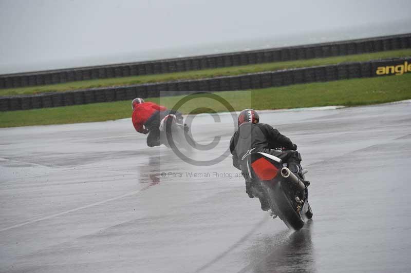 Motorcycle action photographs;anglesey circuit;anglesey trackday photographs;event digital images;eventdigitalimages;no limits trackday;oulton park circuit cheshire;peter wileman photography;trackday;trackday digital images;trackday photos;ty croes circuit wales