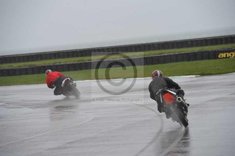 Motorcycle action photographs;anglesey circuit;anglesey trackday photographs;event digital images;eventdigitalimages;no limits trackday;oulton park circuit cheshire;peter wileman photography;trackday;trackday digital images;trackday photos;ty croes circuit wales