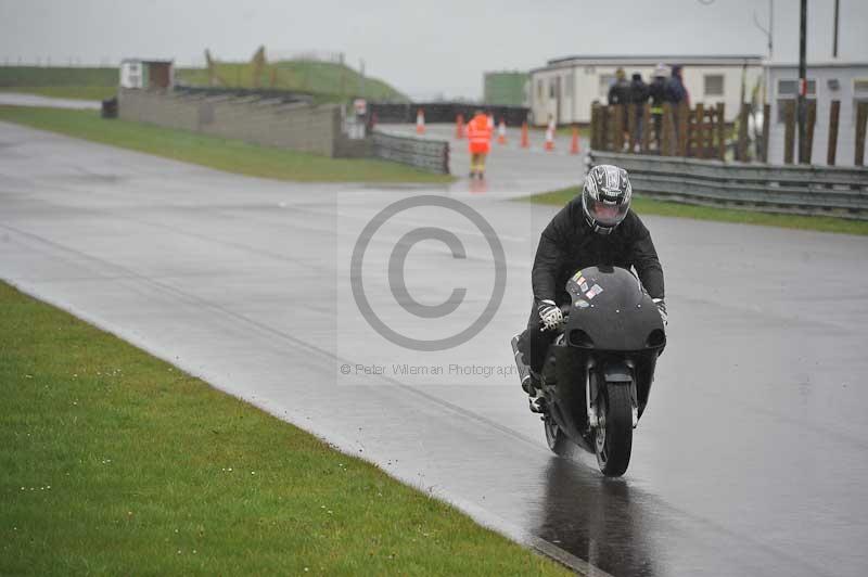 Motorcycle action photographs;anglesey circuit;anglesey trackday photographs;event digital images;eventdigitalimages;no limits trackday;oulton park circuit cheshire;peter wileman photography;trackday;trackday digital images;trackday photos;ty croes circuit wales