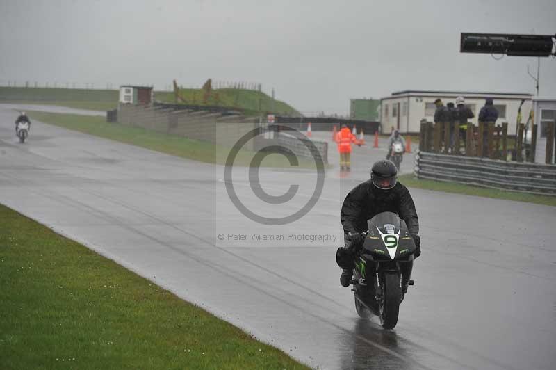 Motorcycle action photographs;anglesey circuit;anglesey trackday photographs;event digital images;eventdigitalimages;no limits trackday;oulton park circuit cheshire;peter wileman photography;trackday;trackday digital images;trackday photos;ty croes circuit wales