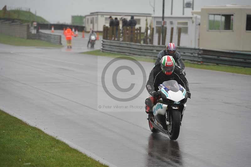 Motorcycle action photographs;anglesey circuit;anglesey trackday photographs;event digital images;eventdigitalimages;no limits trackday;oulton park circuit cheshire;peter wileman photography;trackday;trackday digital images;trackday photos;ty croes circuit wales